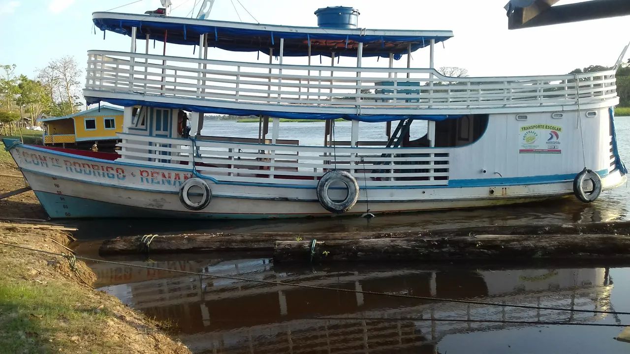 Barco a venda 