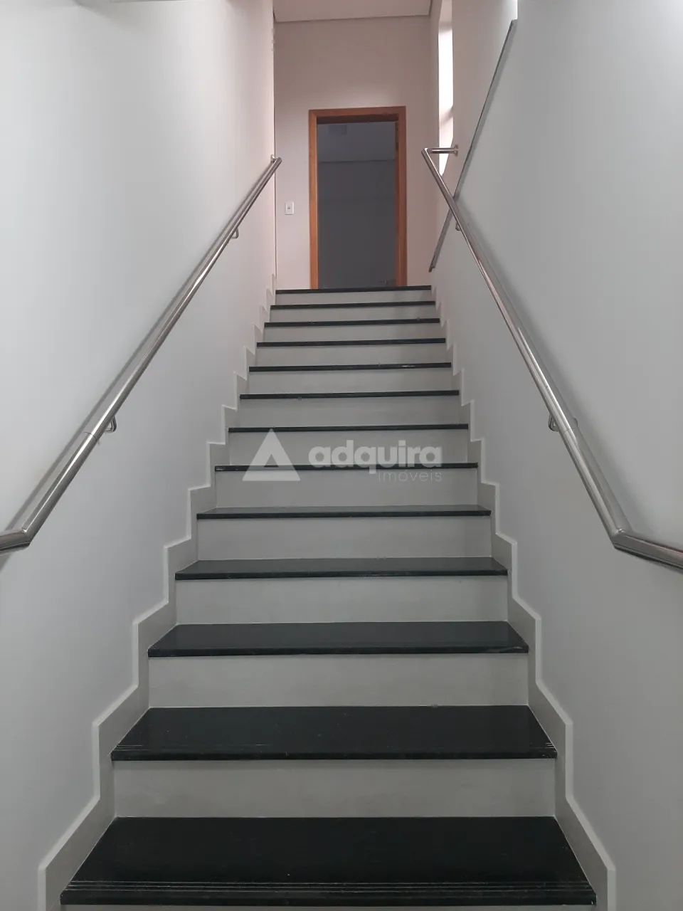 Sala comercial para locação no centro - Foto 4