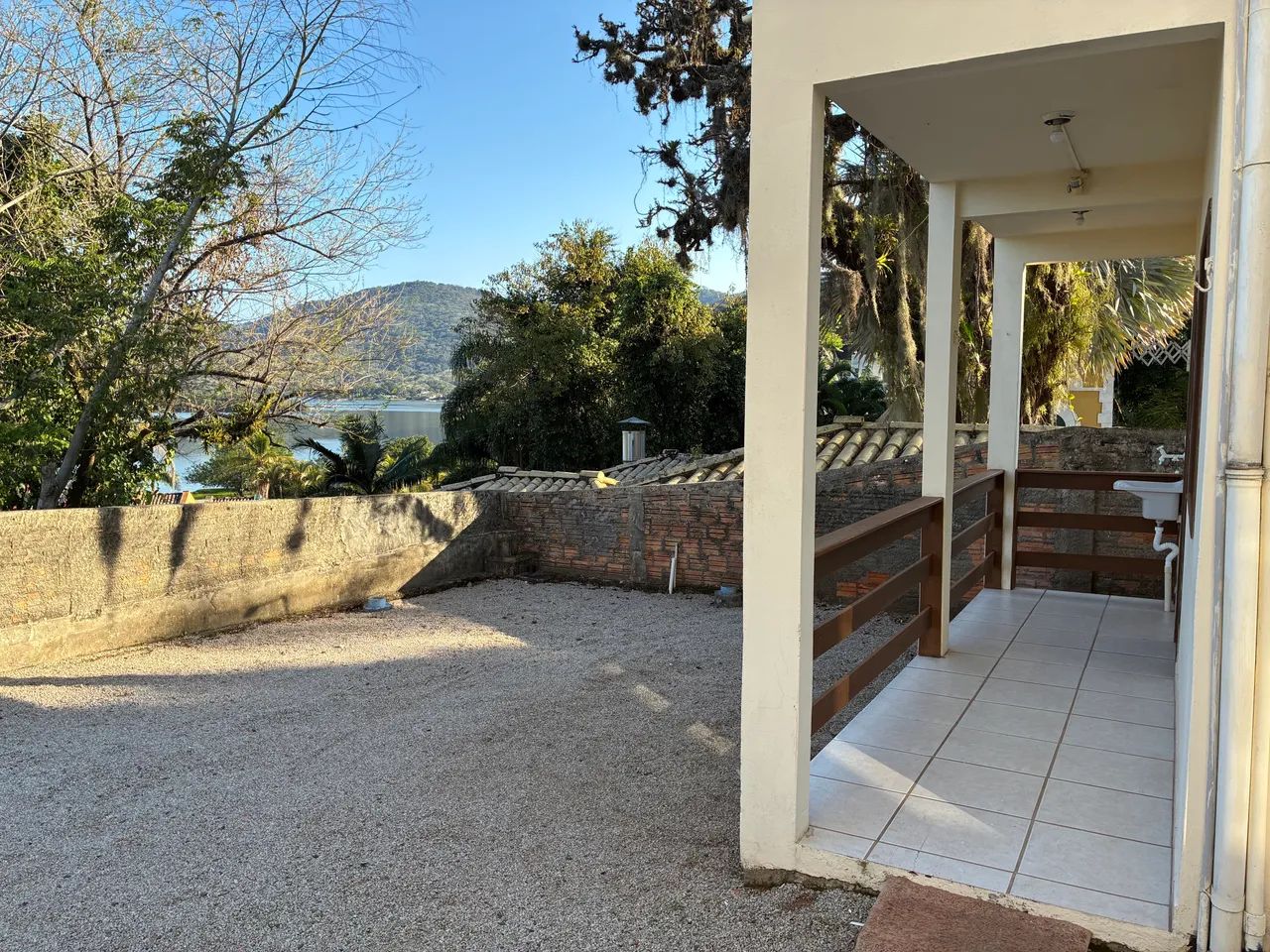 Alugo apartamento na lagoa da Conceição 