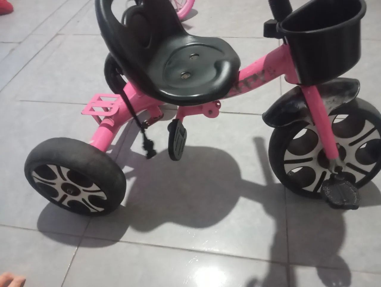 Triciclo infantil /com defeito