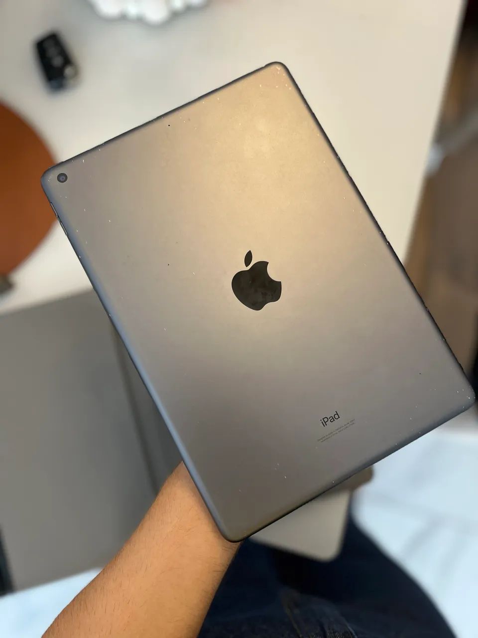 iPad 9 64GB - seminovo com case e caixa  - Foto 3