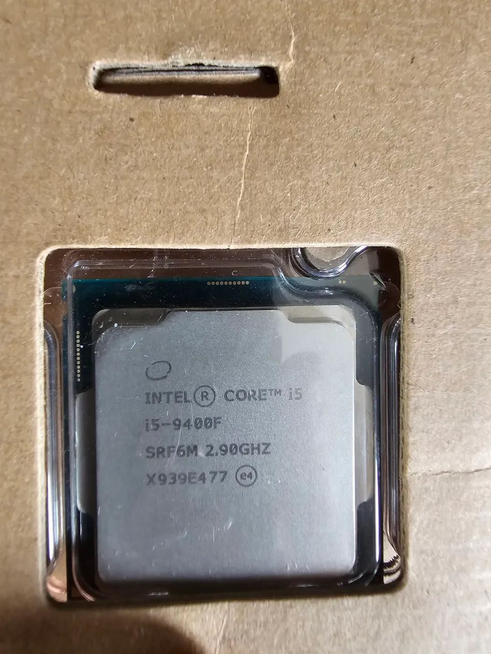 Placa mãe Z390 AORUS PRO WIFI e e processador i5-9400F - Foto 2