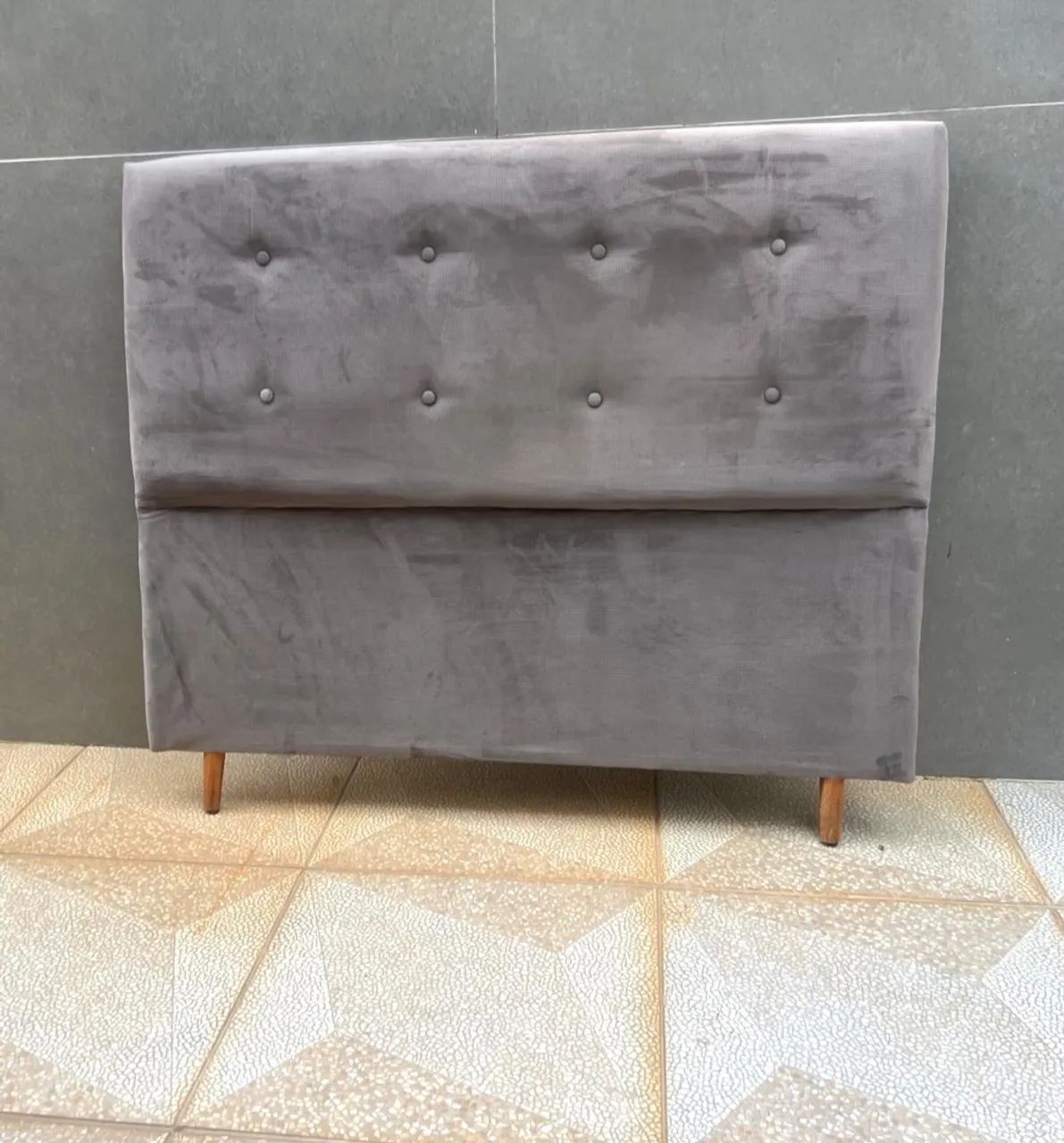 Cabeceira Estofada Cinza Chumbo para Cama de viúva  - Foto 2