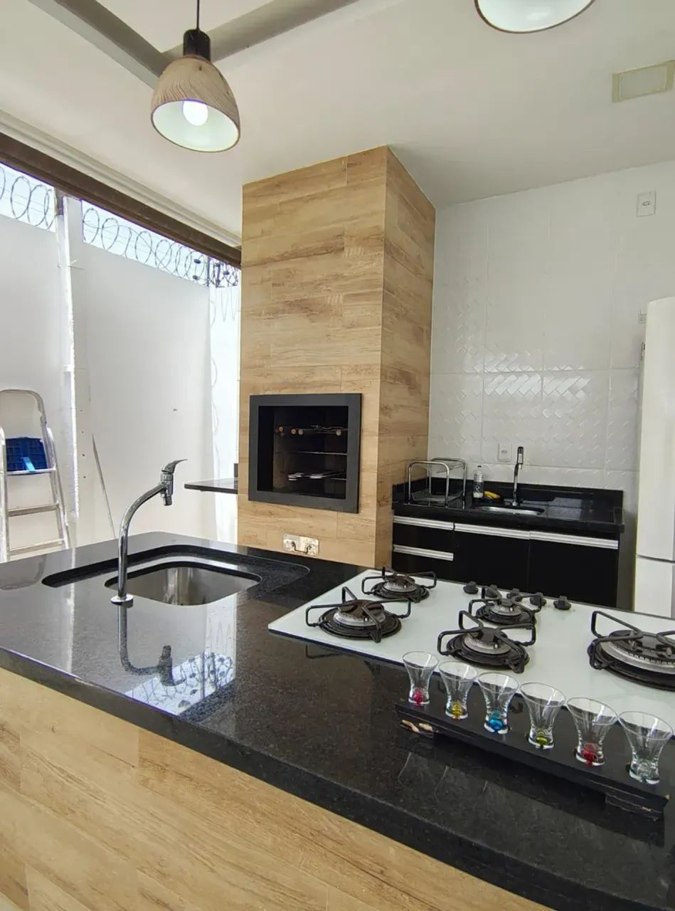 VENDE-SE CASA AMPLA NO BAIRRO PARAVIANA - Foto 3