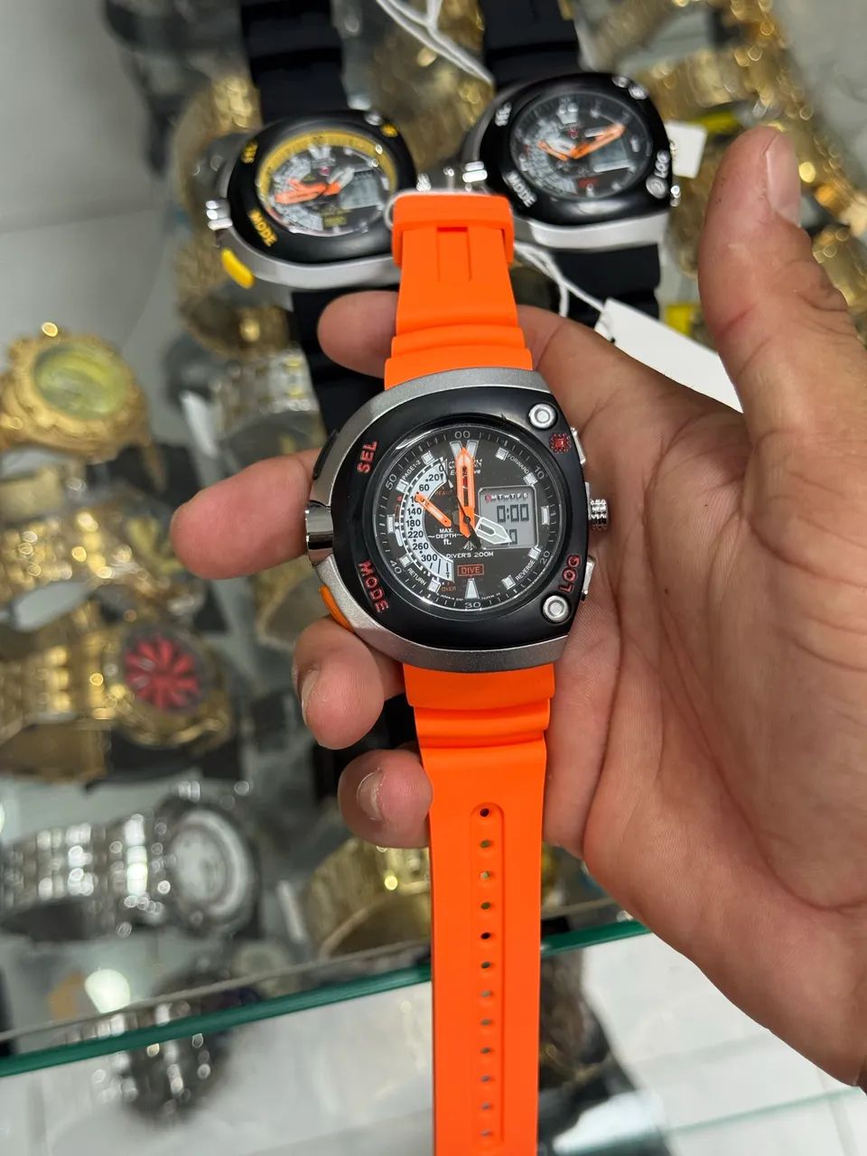 Relógio Citzen meia lua funcional  - Foto 3