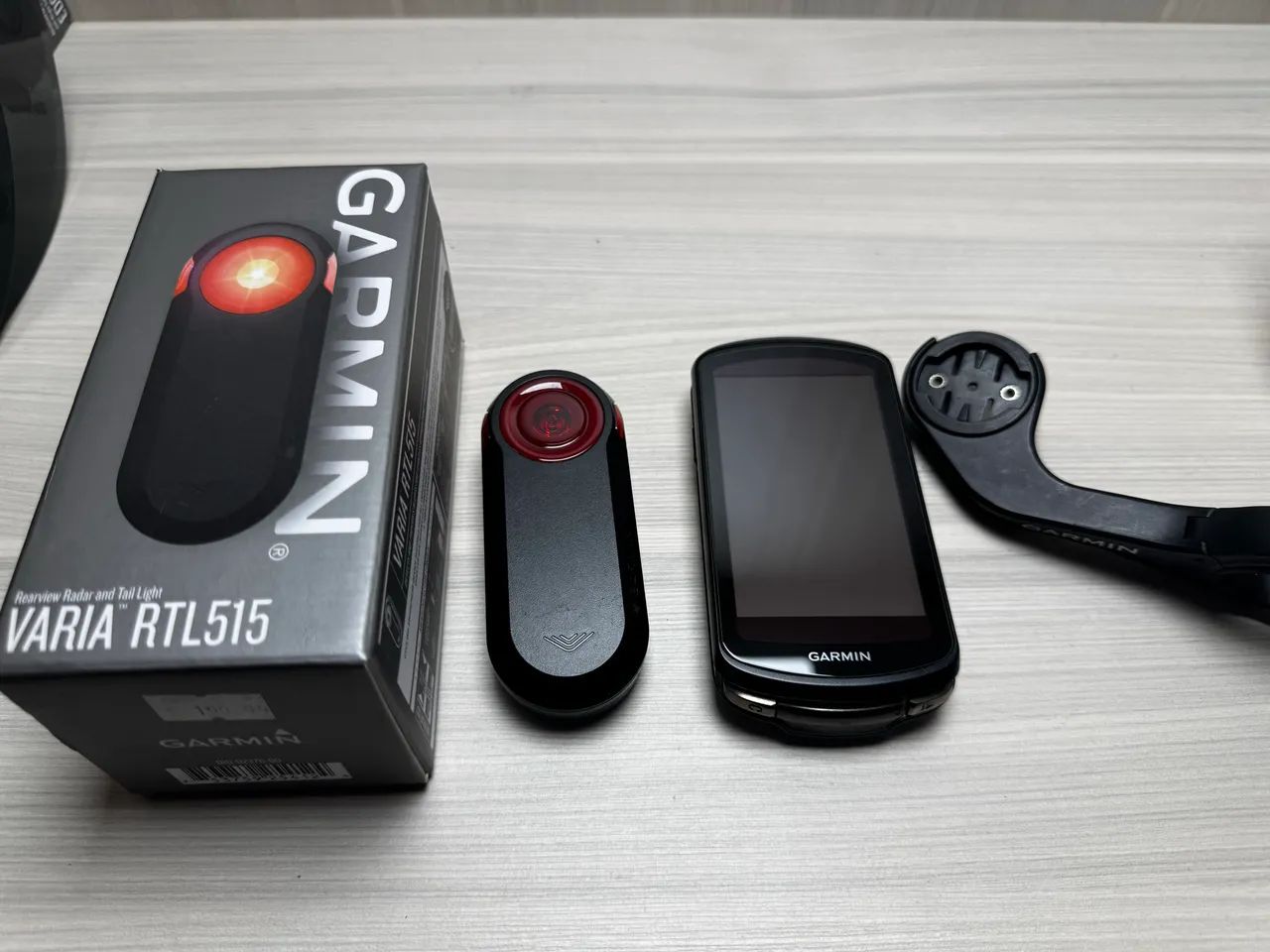 Garmin Edge 1040 Solar + Garmin Varia RTL515 - Acessórios de