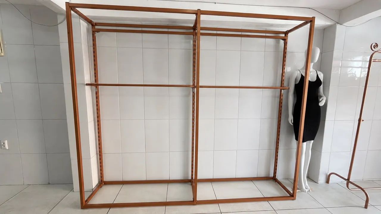 Arara estrutura loja roupa 