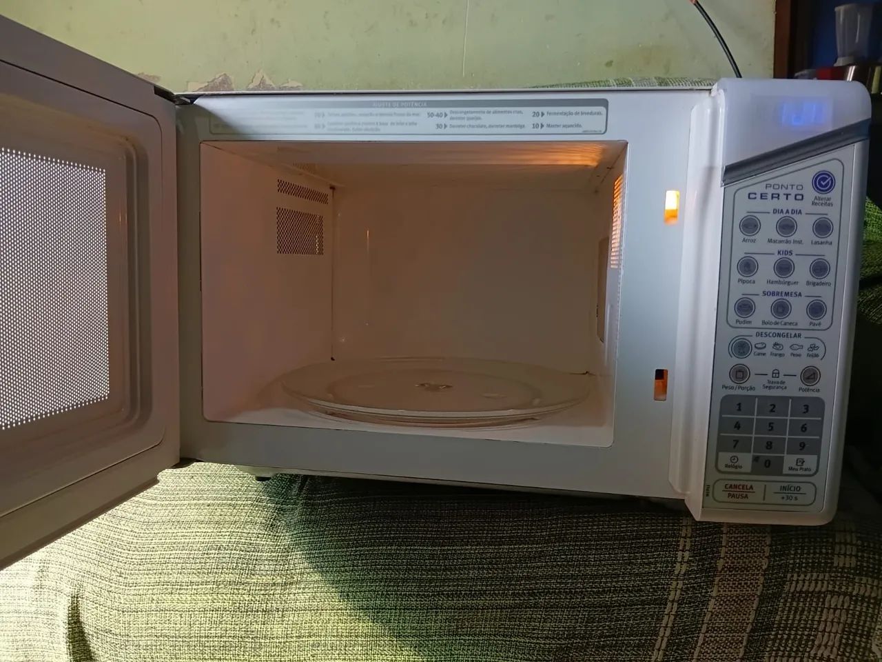 Microondas Electrolux 31 litros - Foto 2