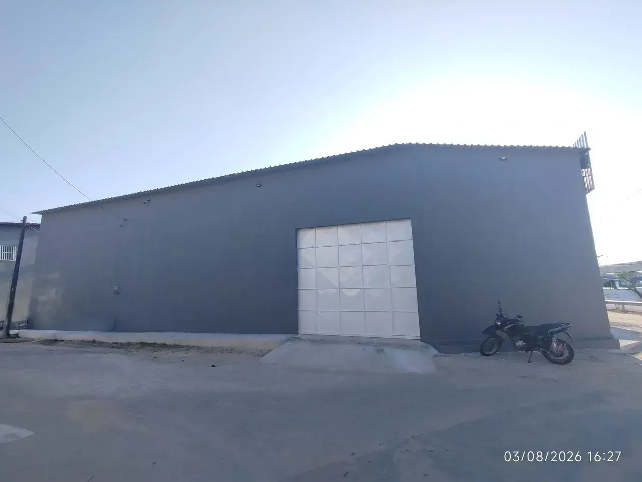 ALUGA-SE GALPÃO NOVO PRÓXIMO AO AEROPORTO - Foto 3