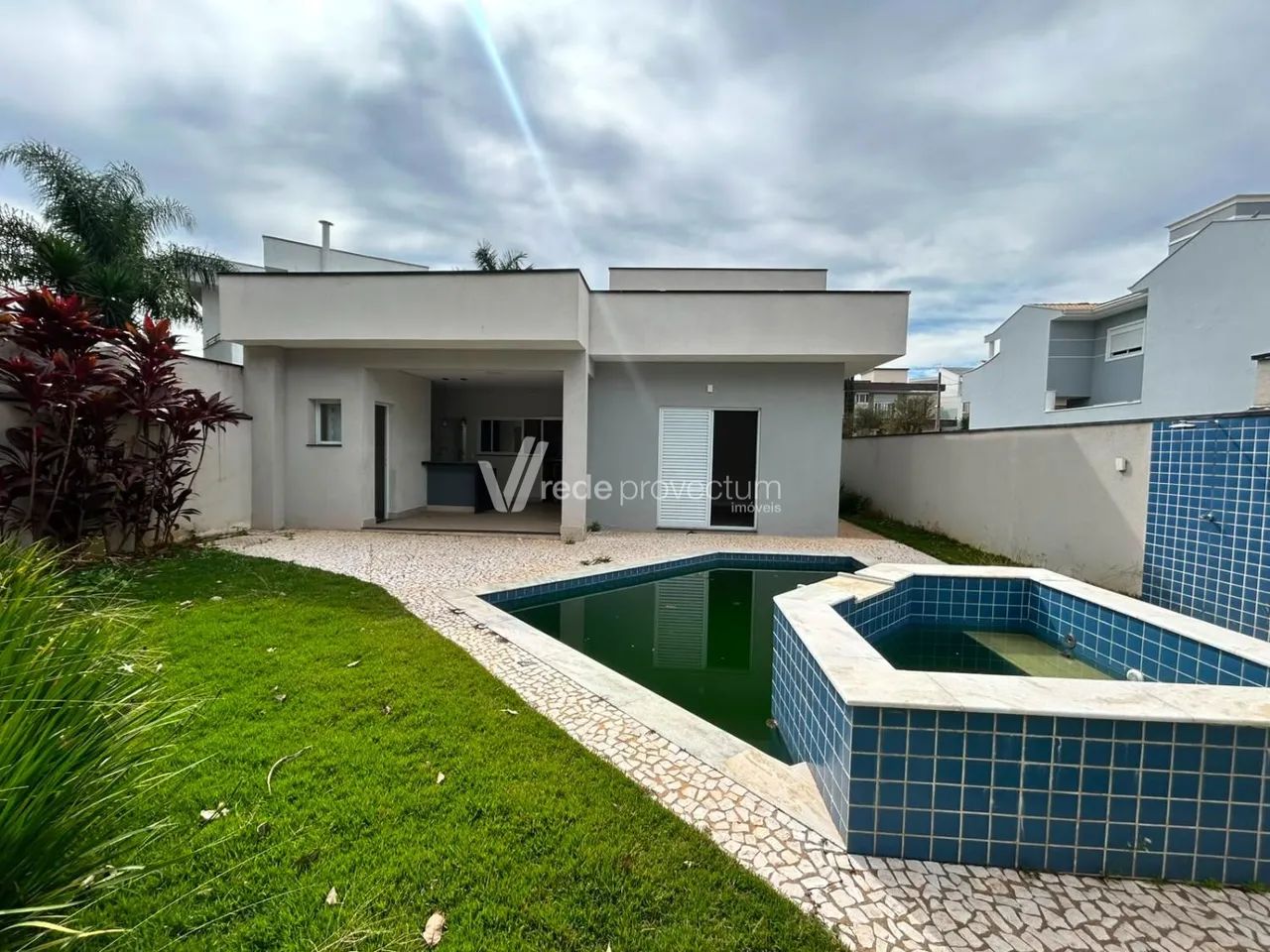 Casa 3 dormitórios terrea para alugar no Swiss park - Foto 2
