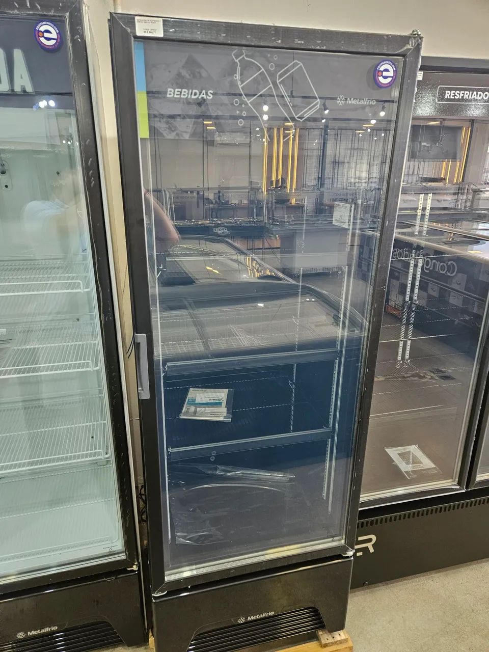 refrigerador expositor de 406 litros full black - novo