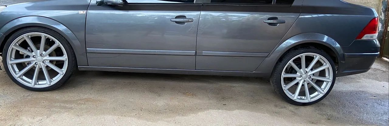 Trocou roda aro 20 por 18 pneus 90% - Foto 4
