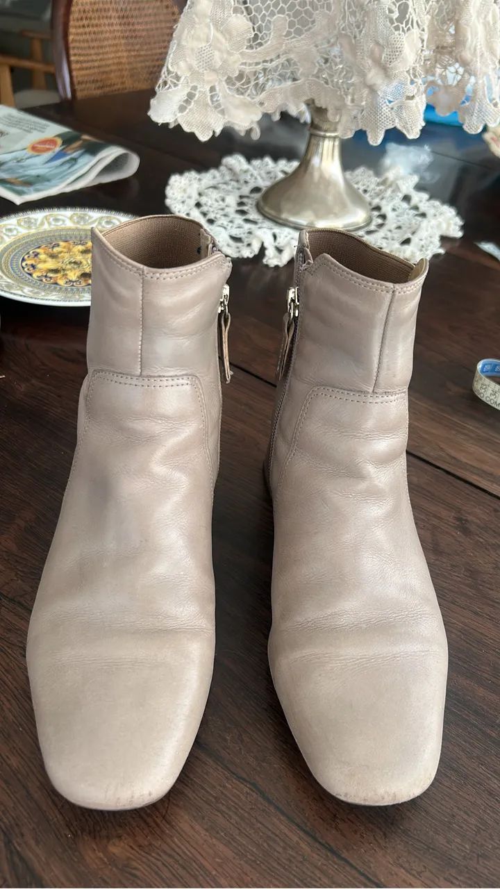 BOTA EM COURO DA ALME / 35
