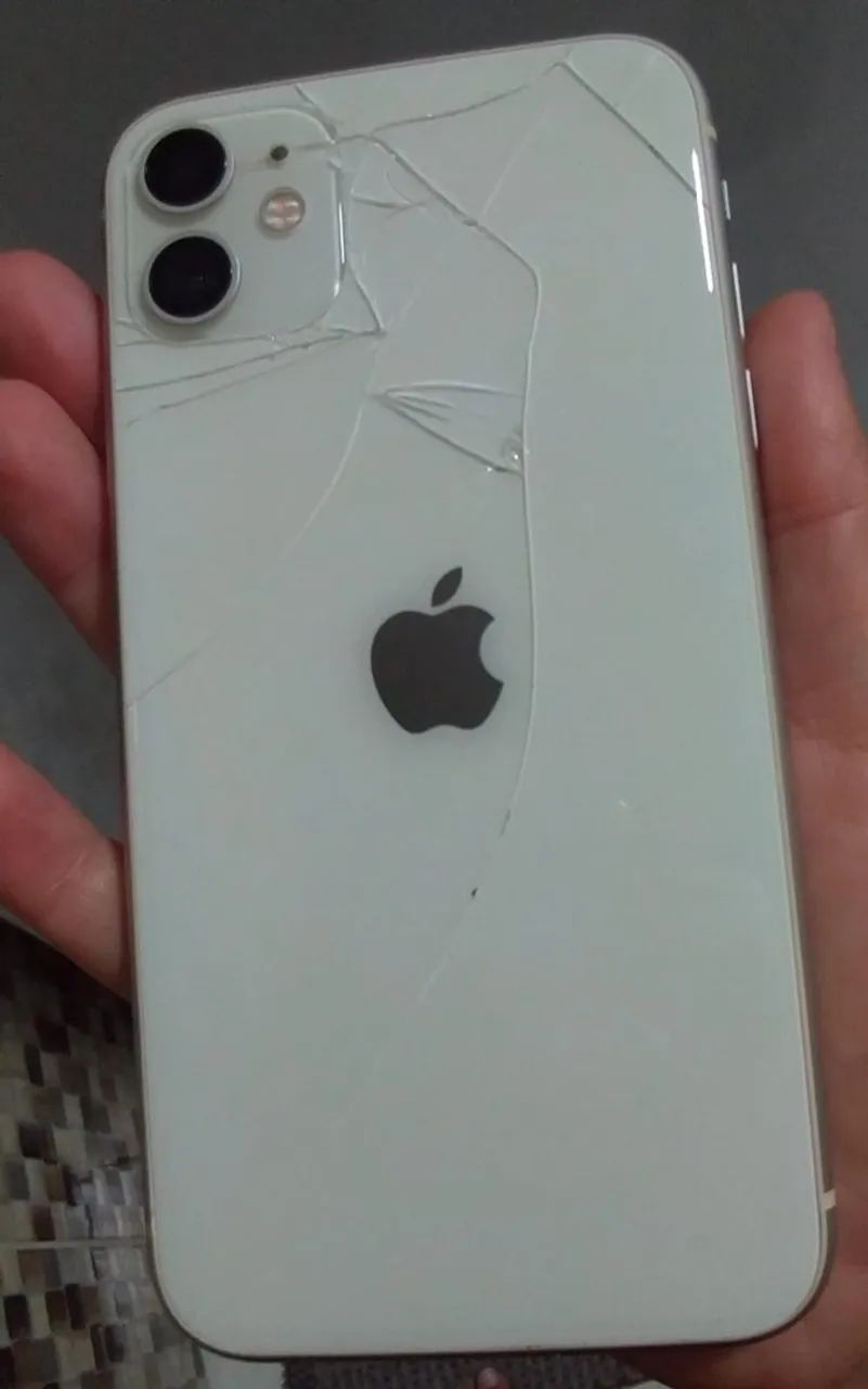 iPhone 11  128 tb  - Foto 2