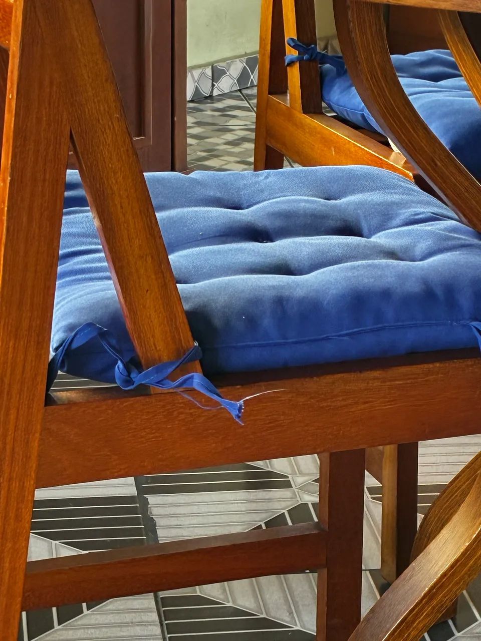 Mesa de madeira maciça - Foto 2