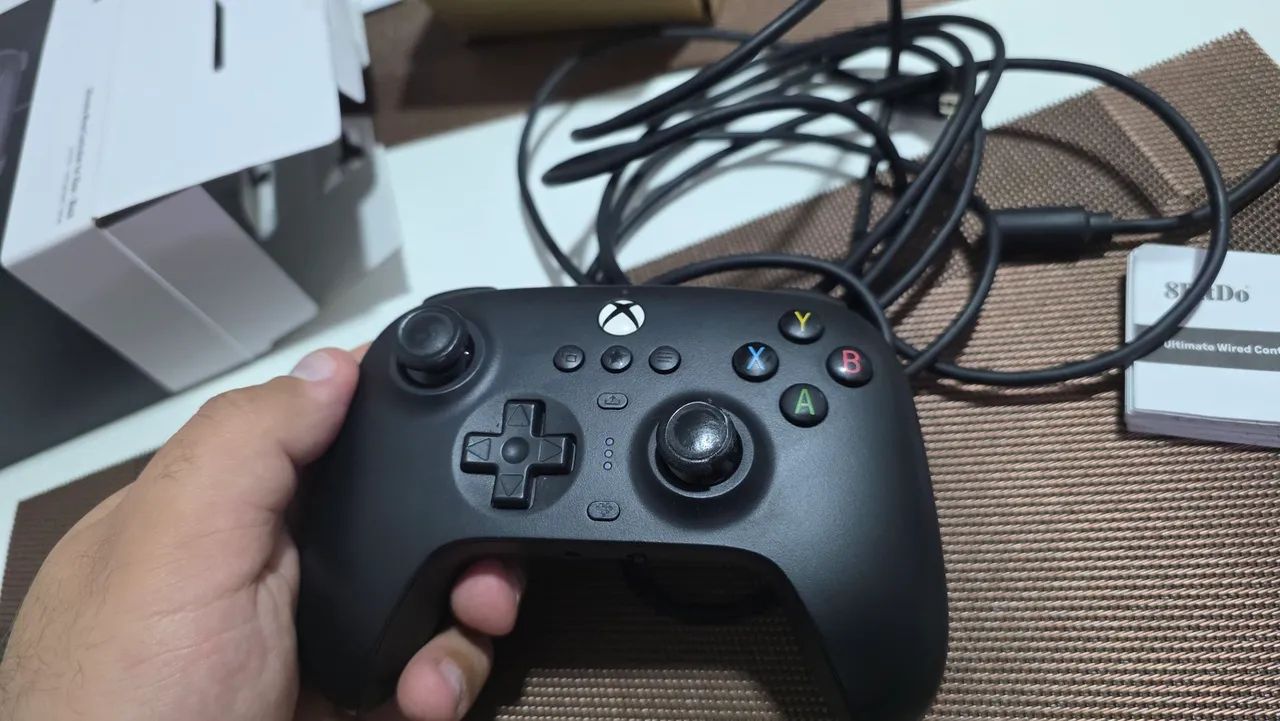 Controle 8BitDo Ultimate Wired para Xbox e PC - Preto - Foto 2