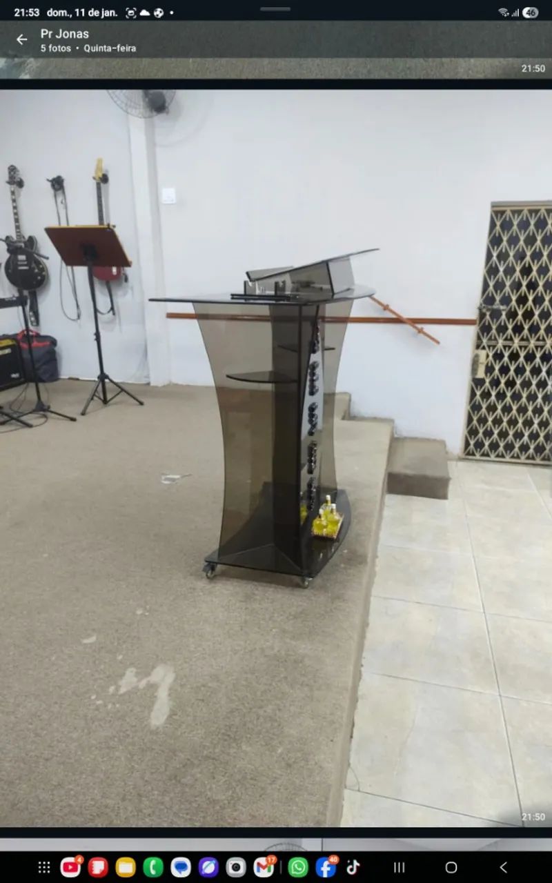 Vendo púlpito Semi novo 