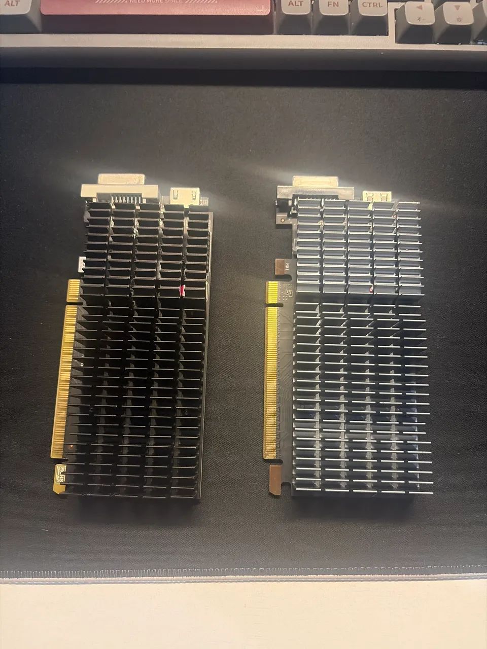 Pack 2 placas AFOX Radeon R5 220 2 GB DDR3 GPU - Foto 3