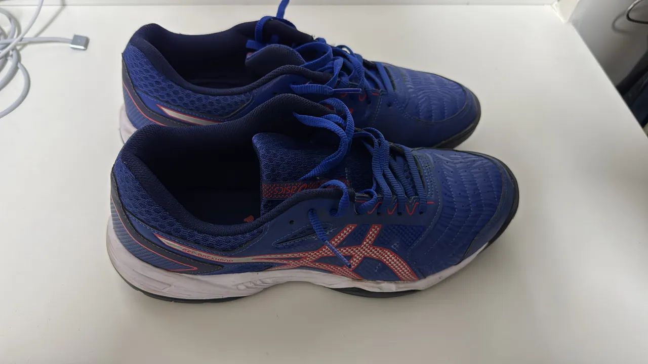 Asics backhand