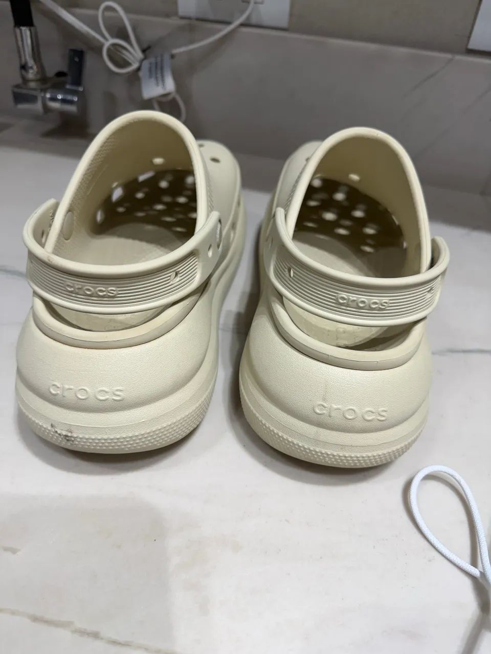 Chinelo Crocs  - Foto 3