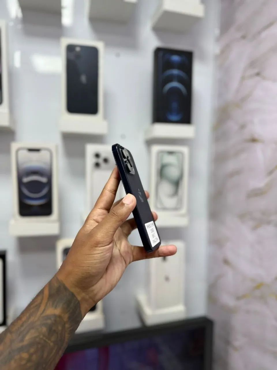 IPHONE 15 PRO 128GB TOP<br>R$ 4.299,00 AZUL - Foto 3
