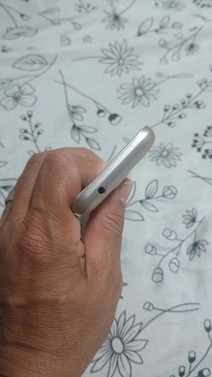 Samsung j1 dourado  - Foto 3