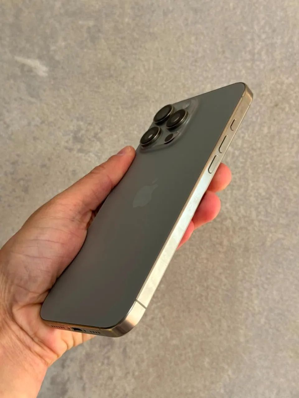 iPhone 16 Pro max 256Gb cinza / Bateria original 91% - Foto 4