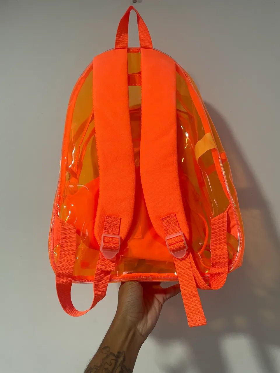 Mochila de costas transparente laranja  - Foto 2