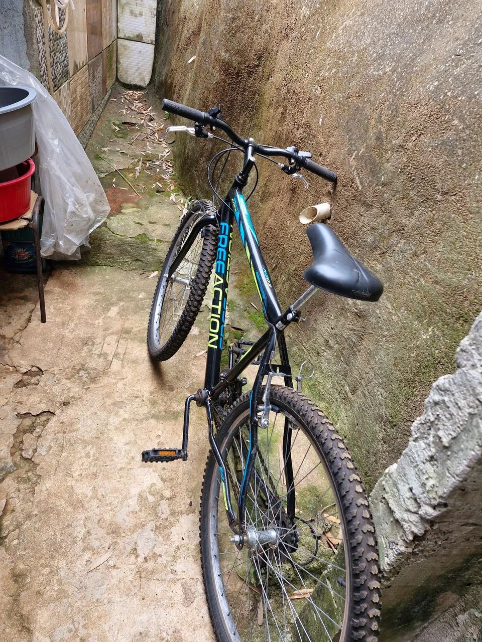 Vendo uma Bicicleta 