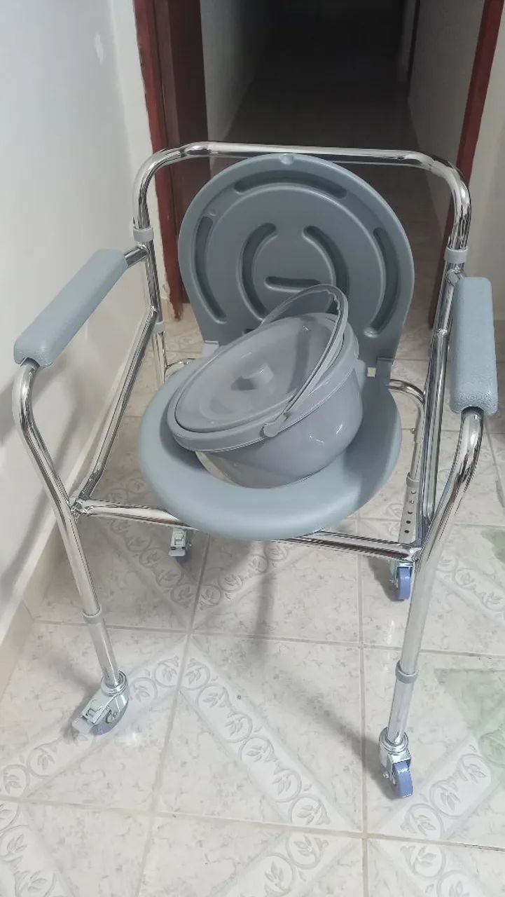 Cadeira de fezes 
