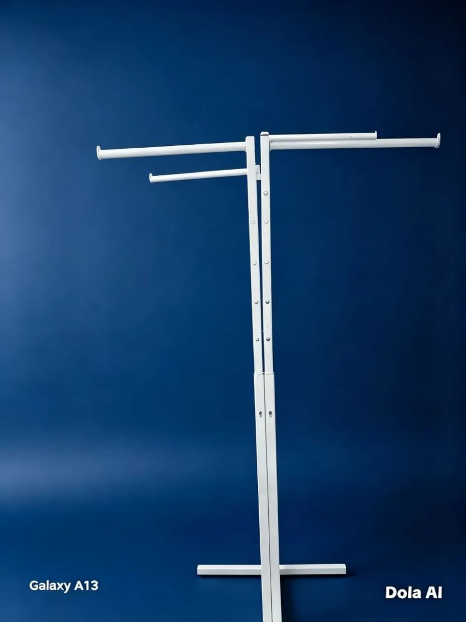 Vende-se arara de chão  para roupa - Foto 3