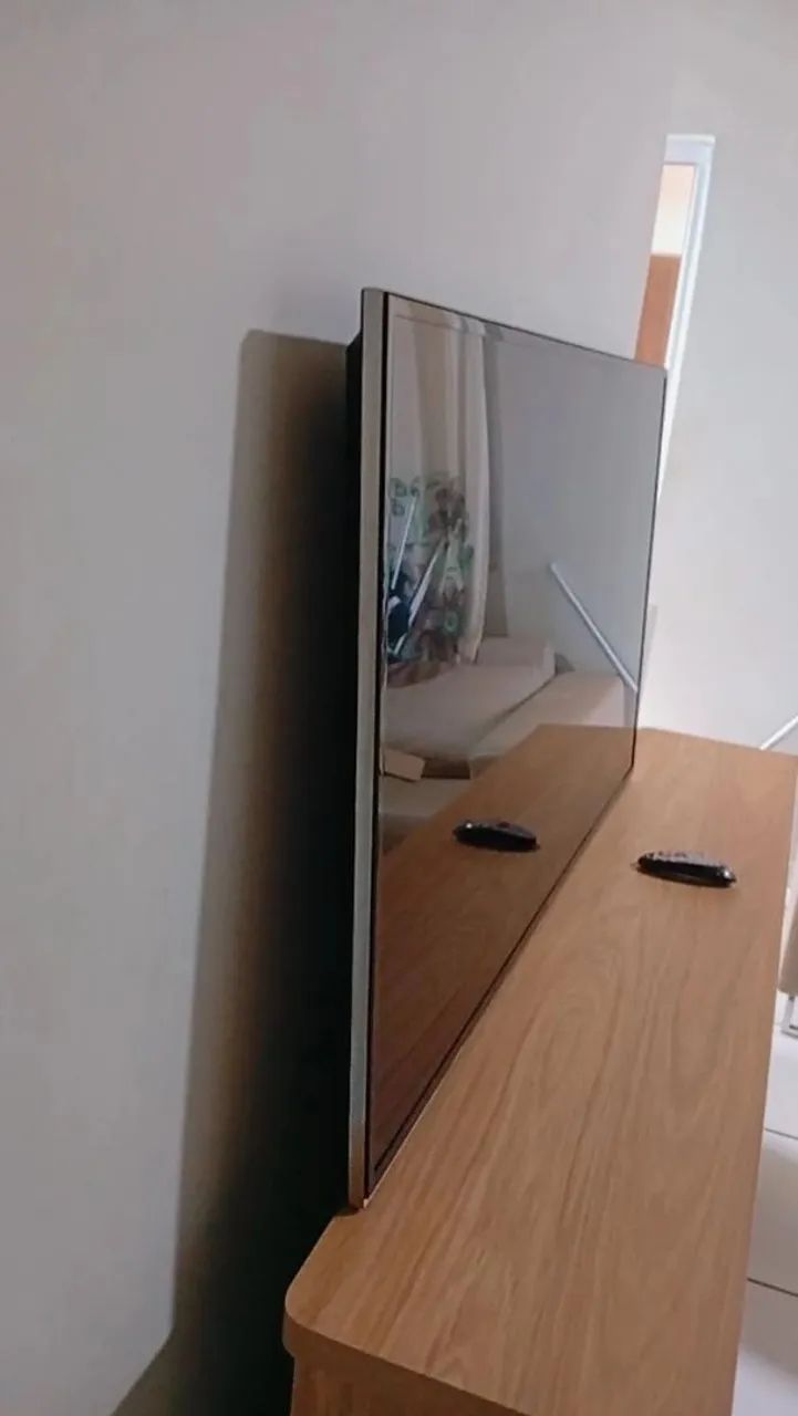Vendo tv Samsung 50 polegadas 4k pouco tempo de uso sem nenhuma avaria . - Foto 2
