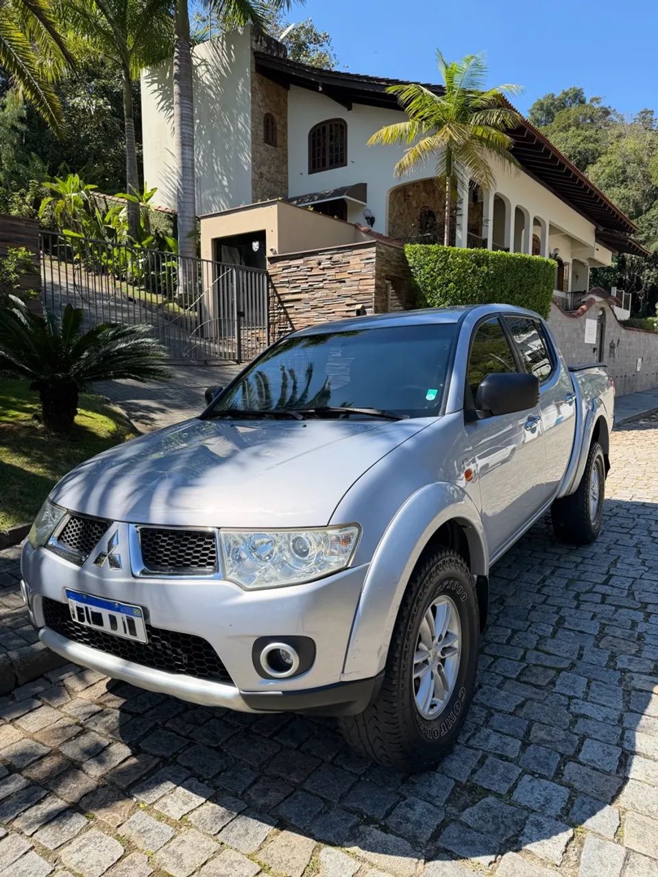 Mitsubishi L200 EVOLUTION 3.2 4X4 TB INT. DIESEL 2013