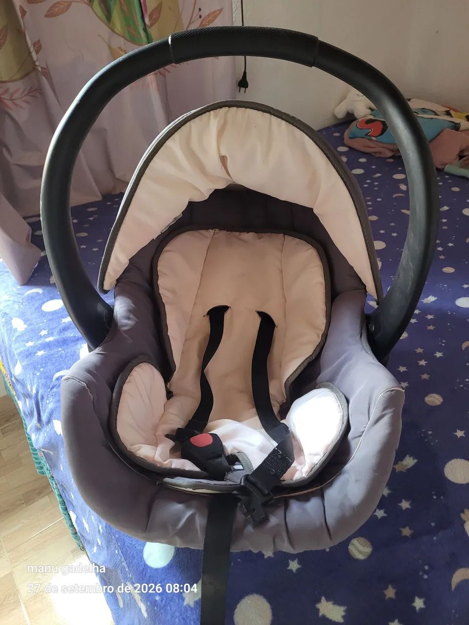Estou vendendo o bebê conforto 