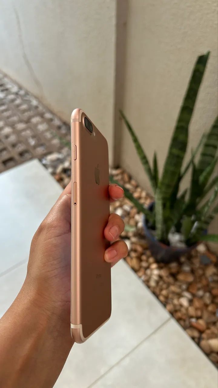 iPhone 7 Plus funcionando normalmente.