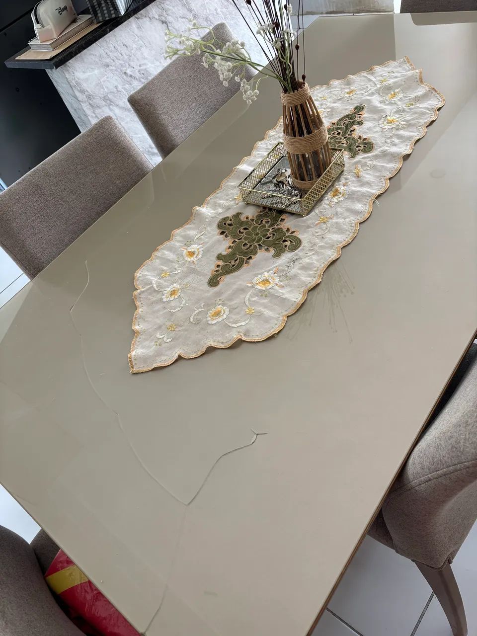 Mesa com 6 cadeiras  - Foto 3