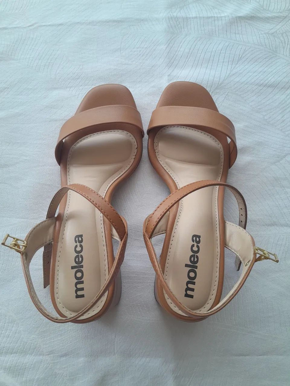 Sandália nova