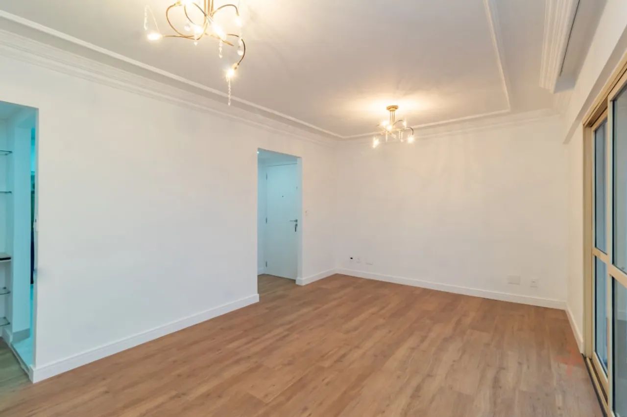 Apartamento para venda em Moema com 3 quartos, sendo 1 suíte, 112m² - Foto 2