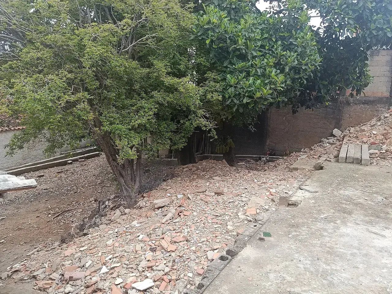 Lote lote com 480m2  de esquina,  com galpão de 180m2. - Foto 5