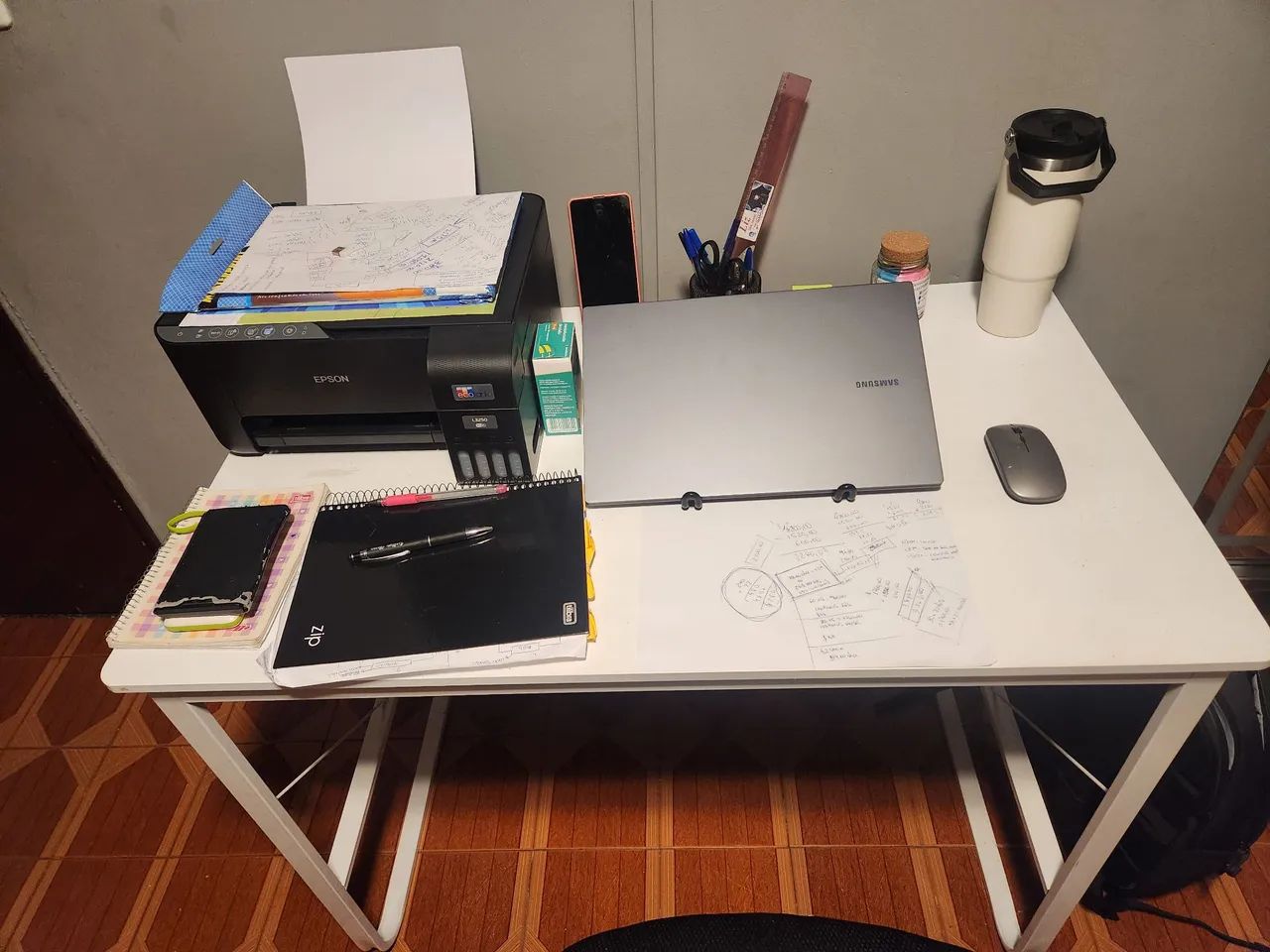 Mesa de escritório/escrivaninha