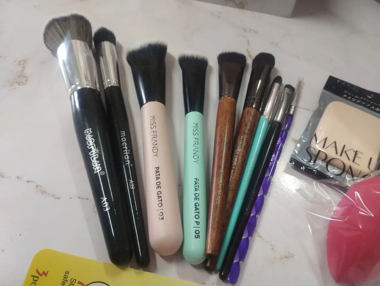 Itens de Maquiagem Pincéis - Foto 4