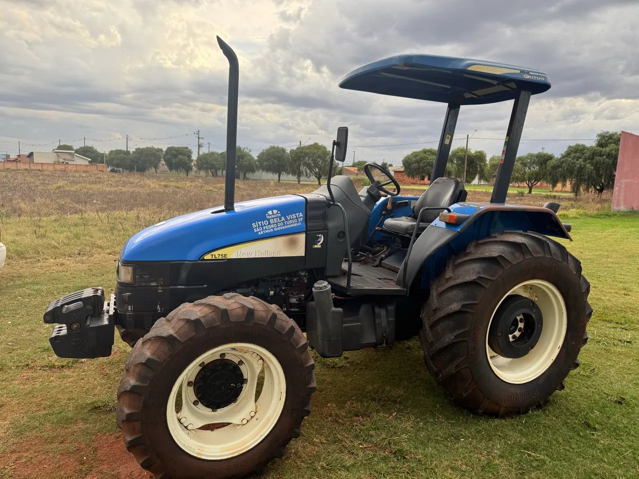 Trator TL 75 E