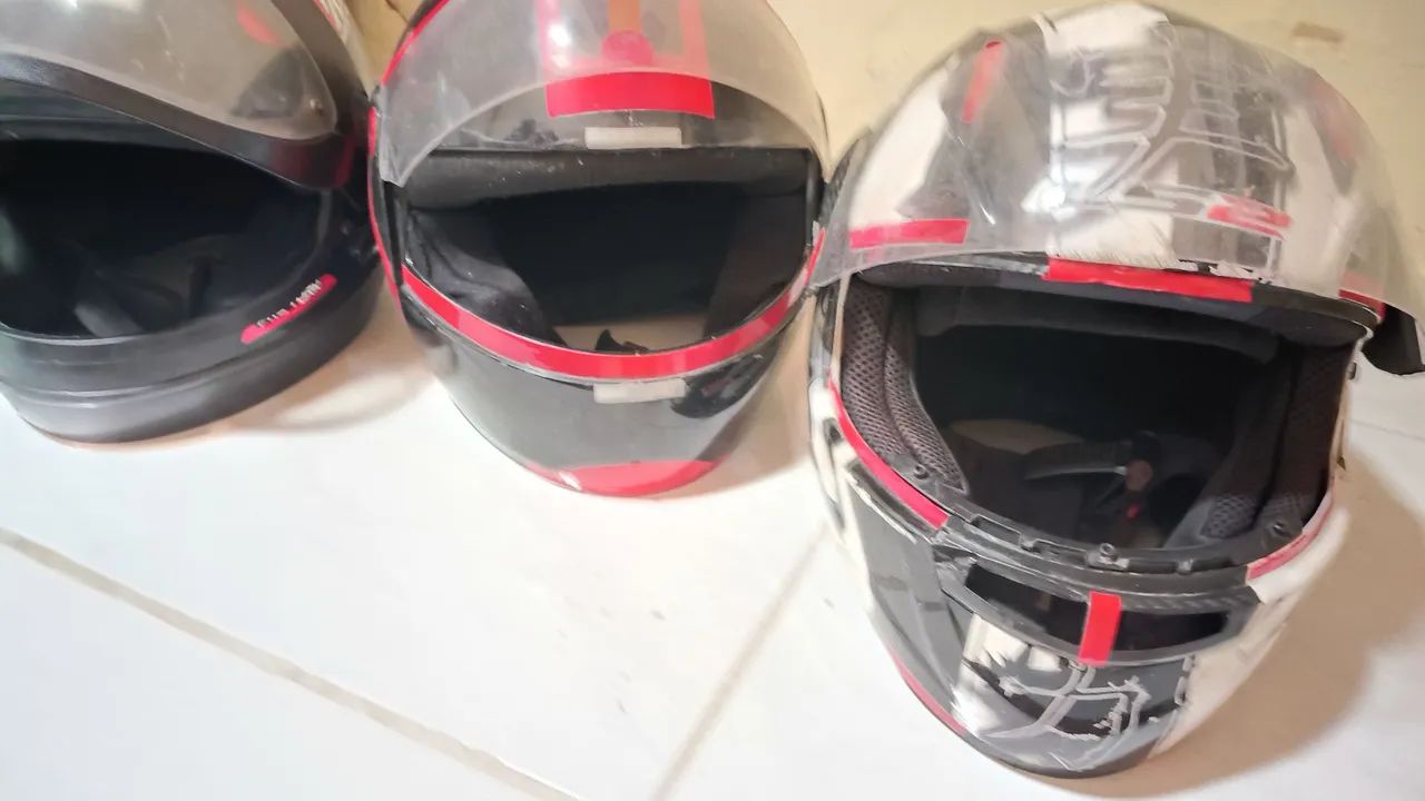 VENDO CAPACETES