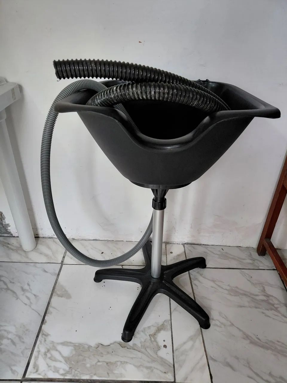 Lavatório portátil Dompel. Preto.  - Foto 3