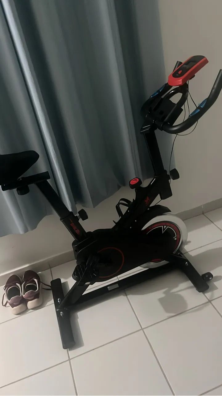 Bicicleta ergométrica nova