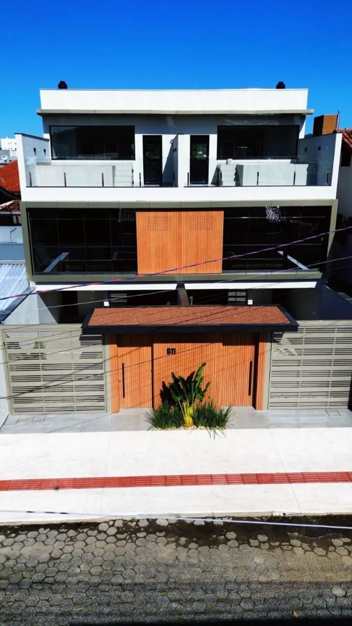 Casa triplex nova no Centro de Balneário Camboriú! - Foto 2