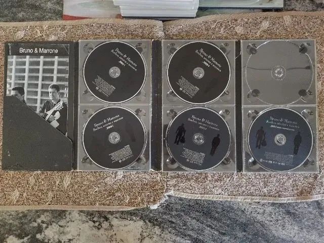 CD/DVD : Sonhos, amores e Sucessos - Álbum de Bruno & Marrone - Foto 3