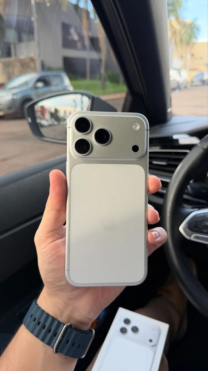 iPhone 17 Pro Max Silver 256GB, Seminovo 100%, com Garantia Apple