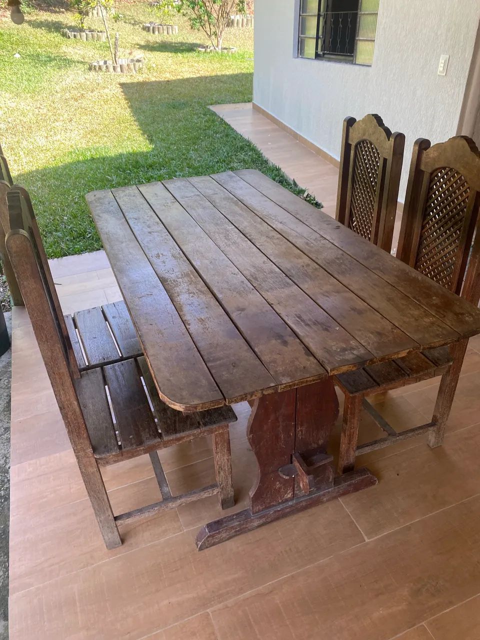 Mesa madeira maciça com 4 cadeiras