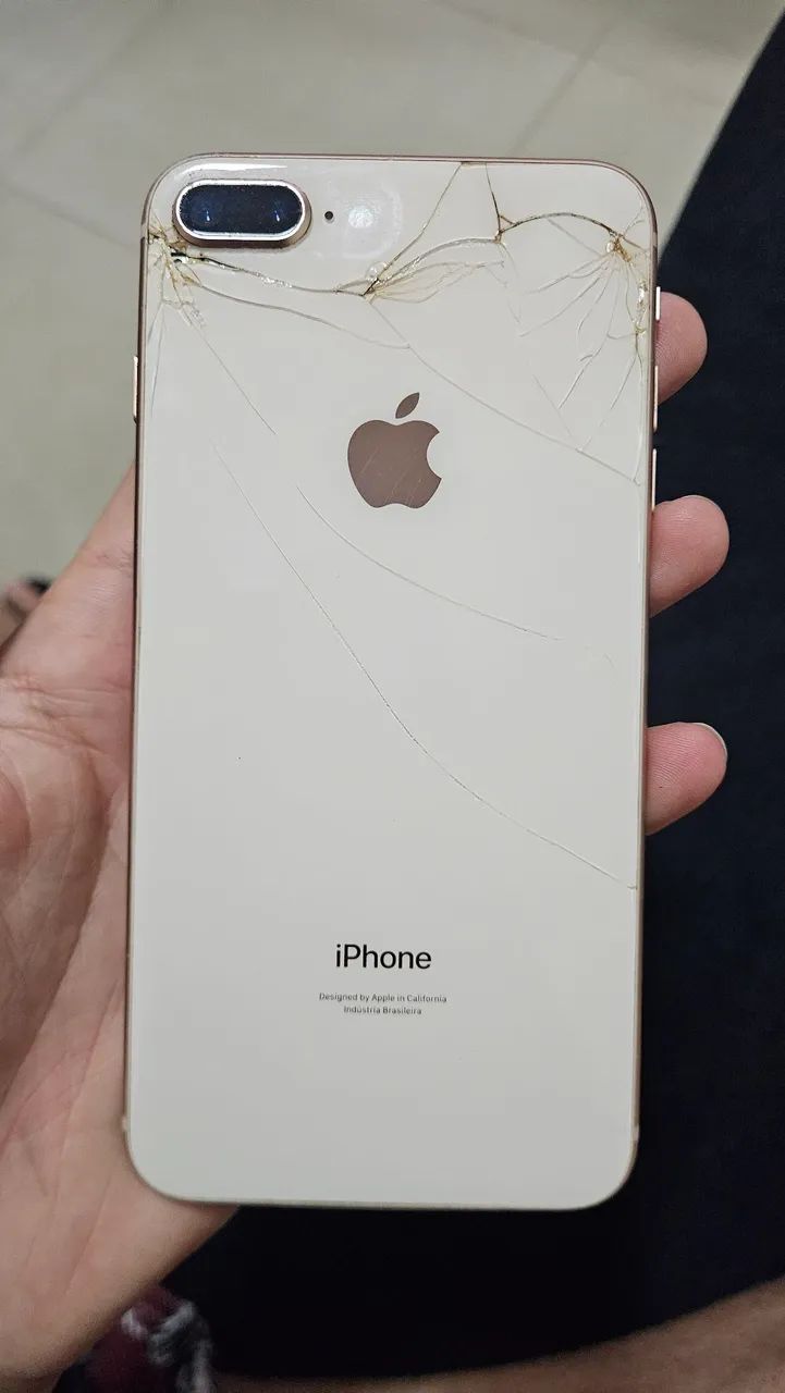 Iphone 8 plus 64gb - Celulares e Smartphones - Candangolândia